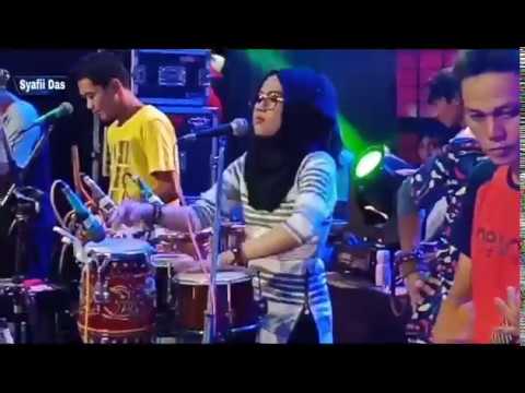 selimut biru cover Selly-- Tepos urban with Mutik Nida Ratu kendang.