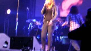 Anouk@HMH- jasje uit....toch maar aan + Might as well