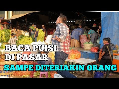 baca-puisi-di-keramaian-sampe-diteriakin