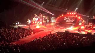 Brett Eldredge &quot;Tell me Where to Park&quot; @ URI 11/8/15