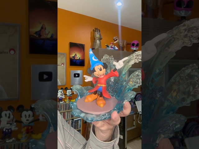 Vídeo relacionado con WONDEE Disney Lámpara Mickey Mouse Personalizada Infantil Niño y Bebé - Luz Nocturna Infantil Quitamiedos y Decoración de Mickey, Disney Cosas/Regalos Personalizados Originales Niños y Bebés