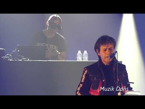 Denez Prigent à Yaouank 2019 : Rond de Landéda avec Fred Guichen, James Digger et Antoine Lahay