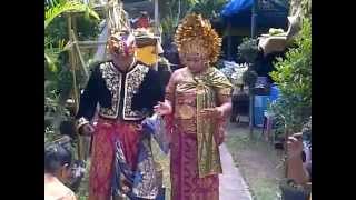 preview picture of video 'PERKAWINAN BALI   MANKWI ERNHA    MY WEEDING  10 01 2014 3'