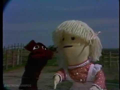 Size Small Country - All alone (1983)