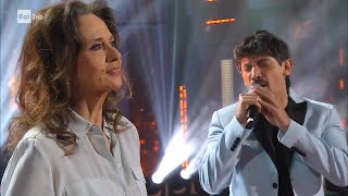 Pierdavide Carone e Gigliola Cinquetti cantano &quot;Dio come ti amo&quot; - Ora o mai più 11/01/2025