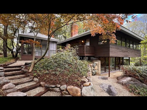 9 Silver Birch Lane, Lincoln MA - Classic Mid-Century Modern Post-and-Beam Home!