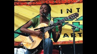 Lauryn Hill - I Get Out (Live) (African Art Festival 2001)