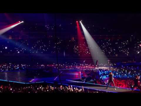 [FANCAM] 170402 The EXOrDium in Singapore - Lightsaber