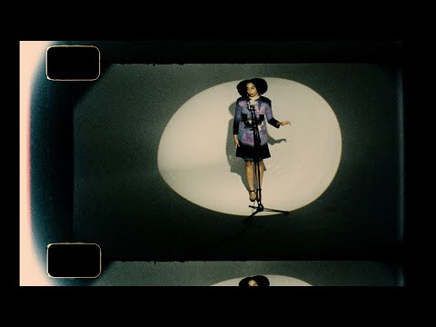 Video thumbnail for Little Runaway (Apple At Home With Session)