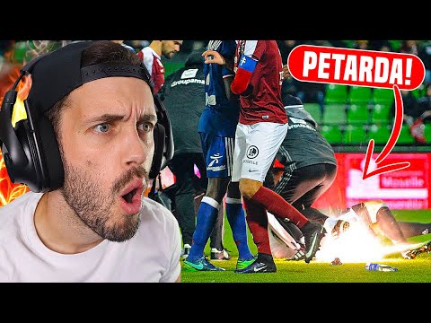 BACILI PETARDU GOLMANU POD NOGE!! *užas, gađali igrače petardama *