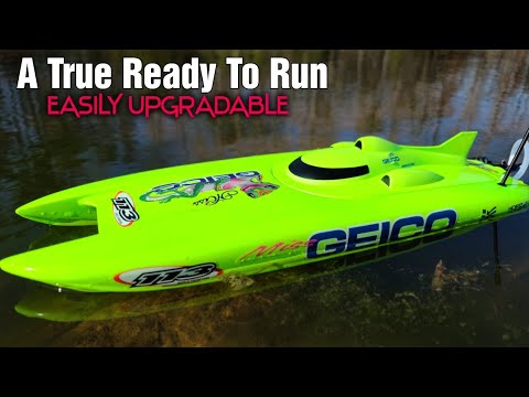 This Little Boat Has Potential - Proboat Miss Geico 17" RTR Catamaran Review & Run