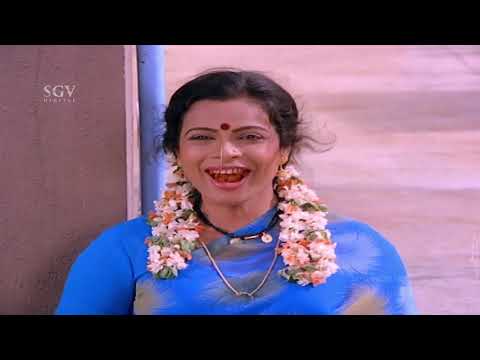 Umashree Eating Mud In Road Comedy Scene | Baare Nanna Muddina Rani Kannada Movie | Mysore Lokesh