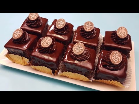 Prajitura Amandina exact ca la cofetarie (amandine cu glazura crocanta si lucioasa de fondant)