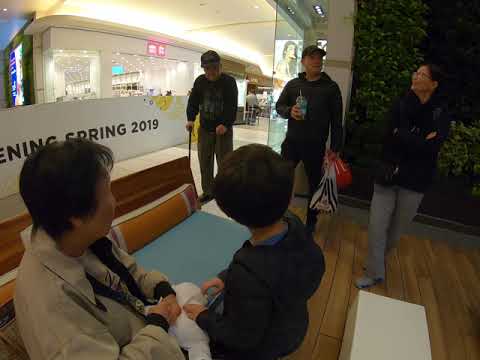 Noah Liyao no shopping del amo em torrance com tita pat e tito gus.(1)