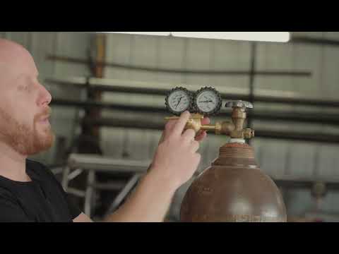 How to Hook Up & Use The SPARC SP00021 0-600 PSI Nitrogen Pressure Regulator (CGA-580)