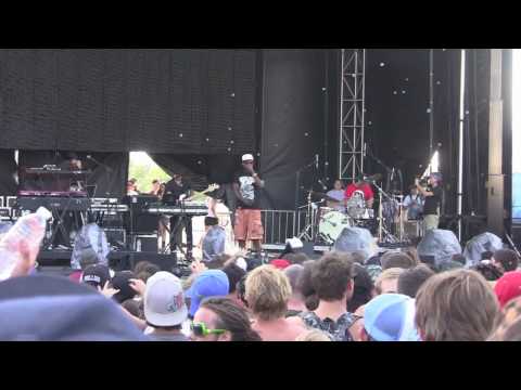 Break Science w/Talib Kweli & David Murphy (STS9) 'Hot Thing' Live at Camp Bisco 9