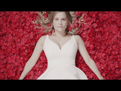 RED FLAGS - Laura Rizzotto (Official Music Video)