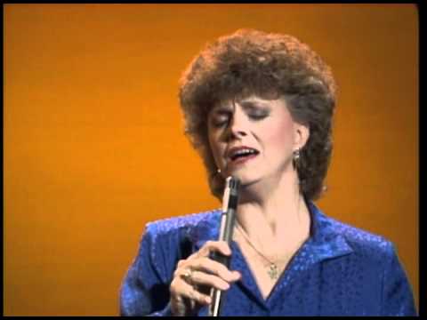 Cristy Lane - Just A Closer Walk