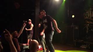 Sick Of It All - Scratch the surface (live 19-10-2016 L&#39; Usine, Geneve)