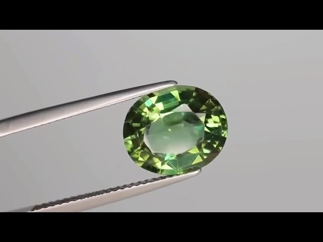 اباتيت عالي الجودة طبيعي (غير معالج ) 4.95 قيراط