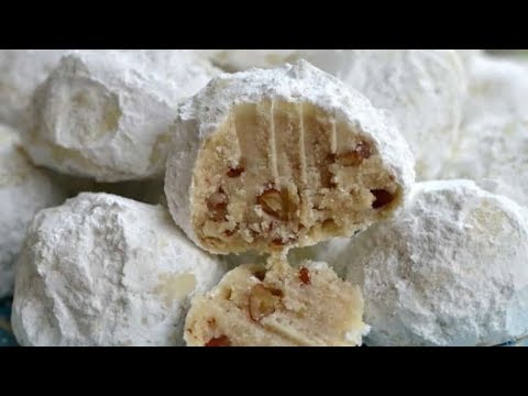 How to Make Classic Christmas Snowball Cookies | Sincerely Nuts