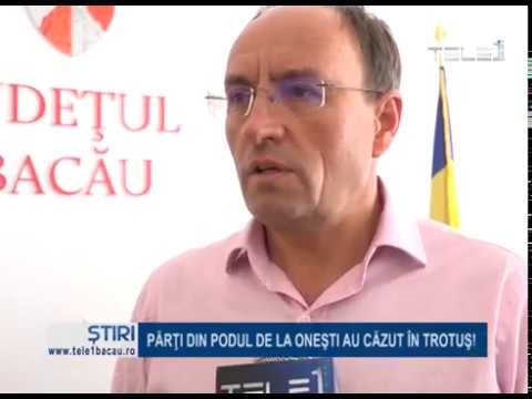 PĂRŢI DIN PODUL DE LA ONEŞTI AU CĂZUT ÎN TROTUŞ!