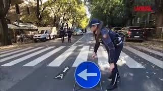 Milano, muore 87enne investito da furgone: autista in fuga