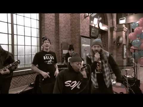 JONNY HEFTY & JØDEN - Kom Igen ft. Nappion, De Fede Drenge & DJ Static (live Go' Morgen DK)