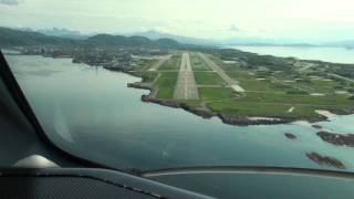 preview picture of video 'Wideroe Dash 8 cockpit view 2 landings, Bodø Airport Norway'