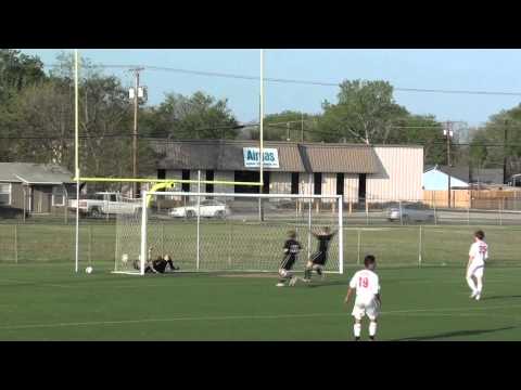 Goalkeeper scores insane goal punting from his own box