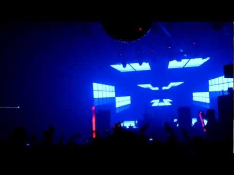 Markus Schulz slaying Unicorns + Visuals @ Guvernment, Toronto - 2012.02.25