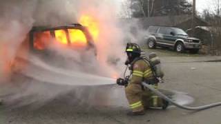 preview picture of video 'FIRE - Car Fire on Cloverlawn in Grants Pass Oregon 2010'