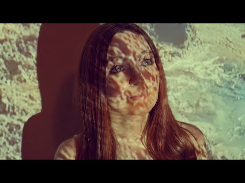 Maz O'Connor - Santorini (Official Music Video)