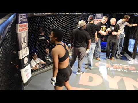 Blue Corner 2 3 2017 07 Marissa Ellis vs Marisa Chavez