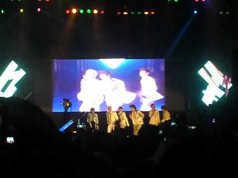 [FANCAM] U-KISS - Neverland Full @ HBN 2012