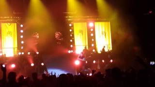 J. Cole - Chris Tucker (Live in Boston)