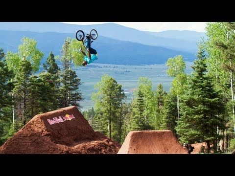 Top BMX dirt jump highlights from Red Bull Dreamline 2013