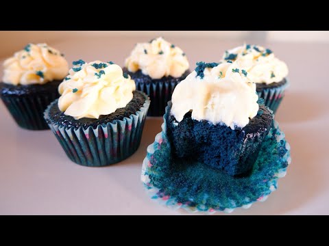 download lagu mp3 mp4 Blue Velvet Cupcakes, download lagu Blue Velvet Cupcakes gratis, unduh video klip Blue Velvet Cupcakes