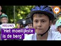 Oekraïense Vladyk (8) en Ivan (10) fietsen wielerwedstrijd