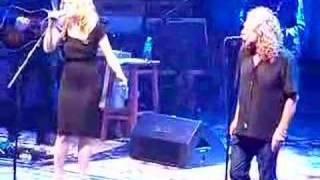 Robert Plant and Allison Krauss - Battle of Evermore