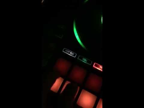 Mixing on the Roland DJ 808