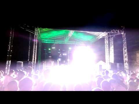 [FULL HD] Julian Jeweil live at Apgrade Festival Belgrade dropping Traumer - Hodlum