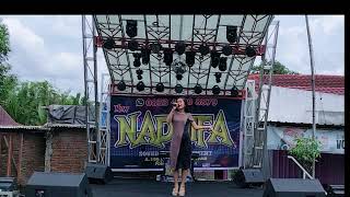 Download lagu New Nadhifa Entertainment / Pesta Panen Cover Voc Fitriani Daeng Ci'nong  mp3