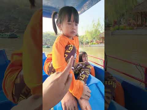 caca capek goes perahu