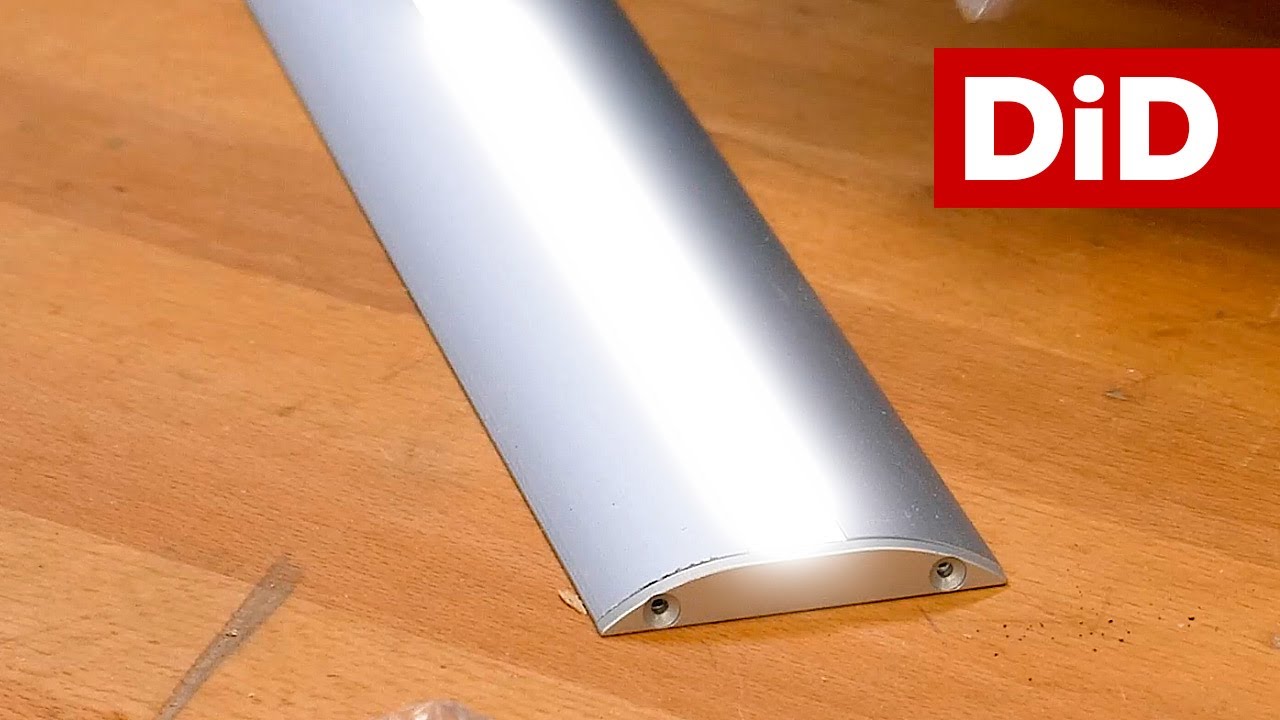 962. Nawierzchniowe oświetlenie LED do szafek wiszących