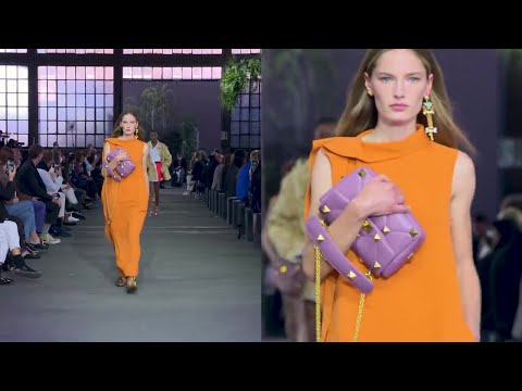 Valentino Fashion Show 2021 (SS21) Milan Fashion Week 👗