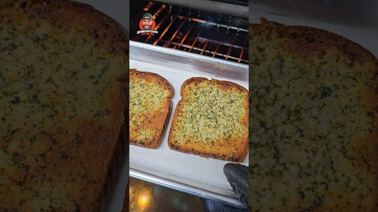 No garlic bread? This Poor Man’s Garlic Bread gone save dinner every single time for the win.