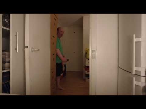 MongoTV_8500 - FEJER POPCORN OP FRA GULVET FREDAG AFTEN