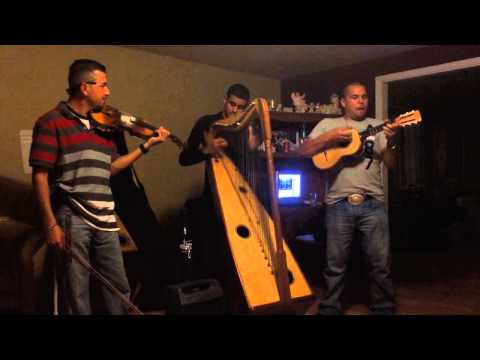 Y Que Chulos Ojos- El Perico y su Banda Razilla Chiquilla