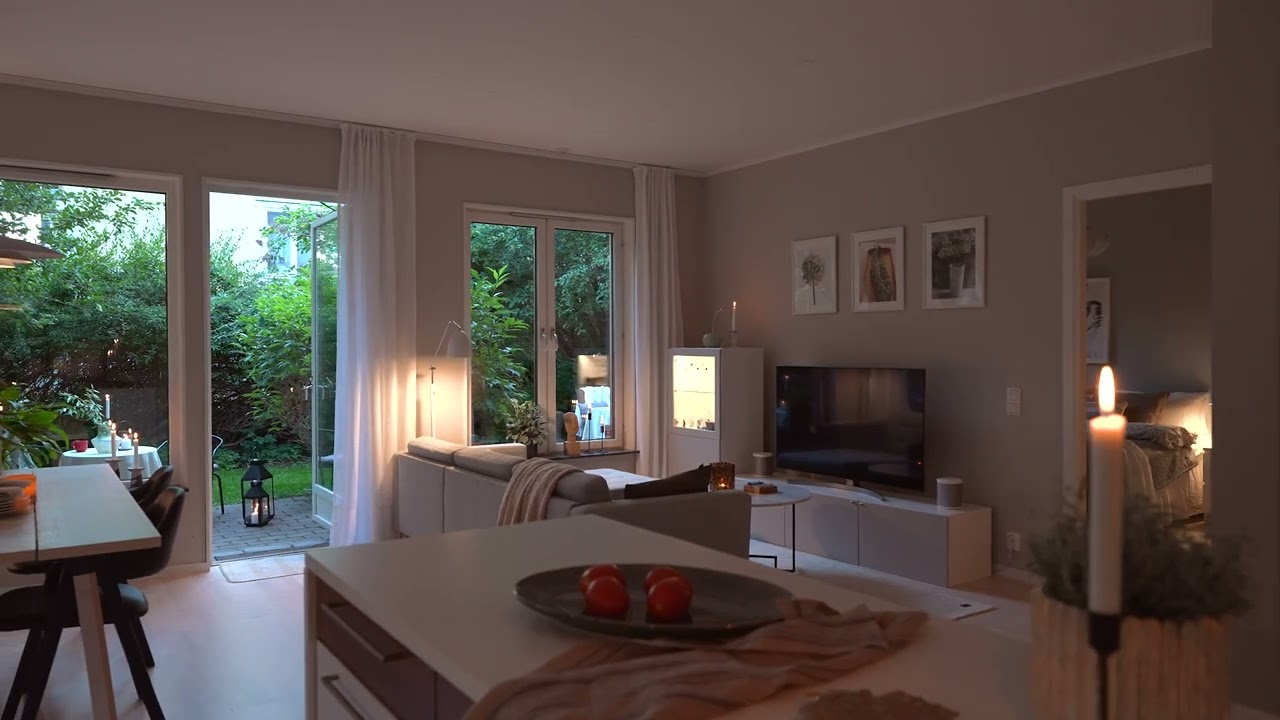 3 rum Lägenhet på Segervägen 210A, uteplats Älvsjö Stockholms kommun - video
